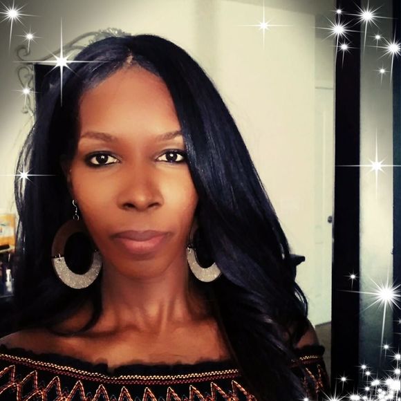 Meet your Posher, Emonica - Picture 1 of 1